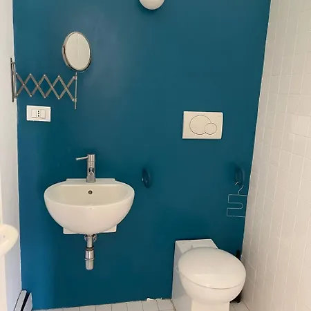 Welcome To Comfortable Hotel
